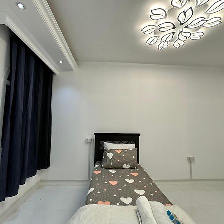 International Abu-Dhabi Hostel Villa Абу-Даби Экстерьер фото