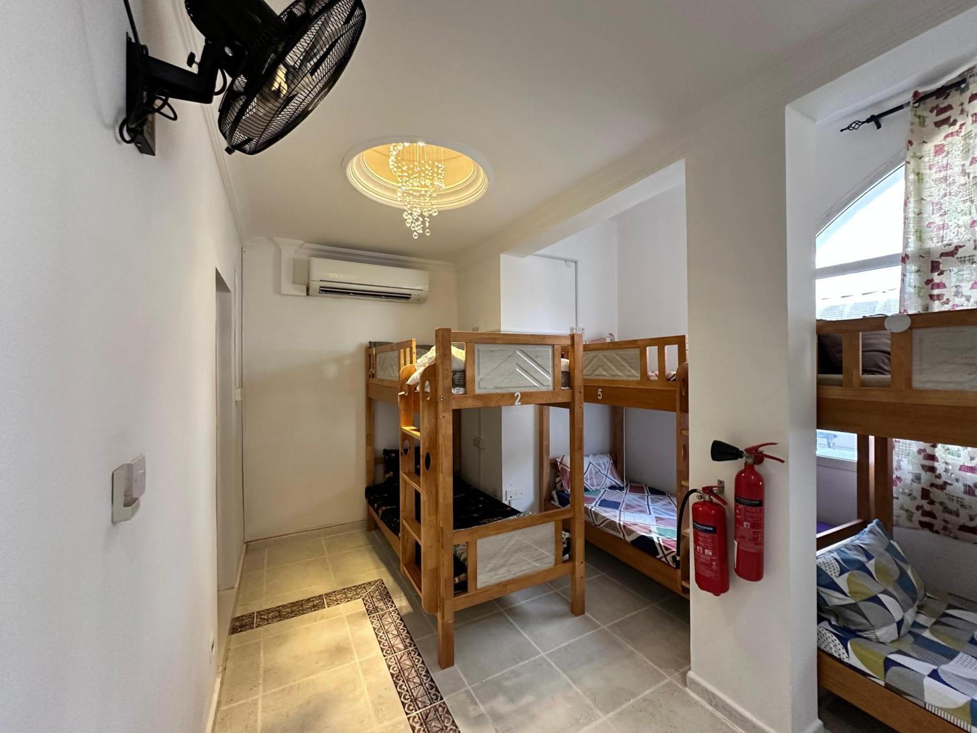 International Abu-Dhabi Hostel Villa Абу-Даби Экстерьер фото